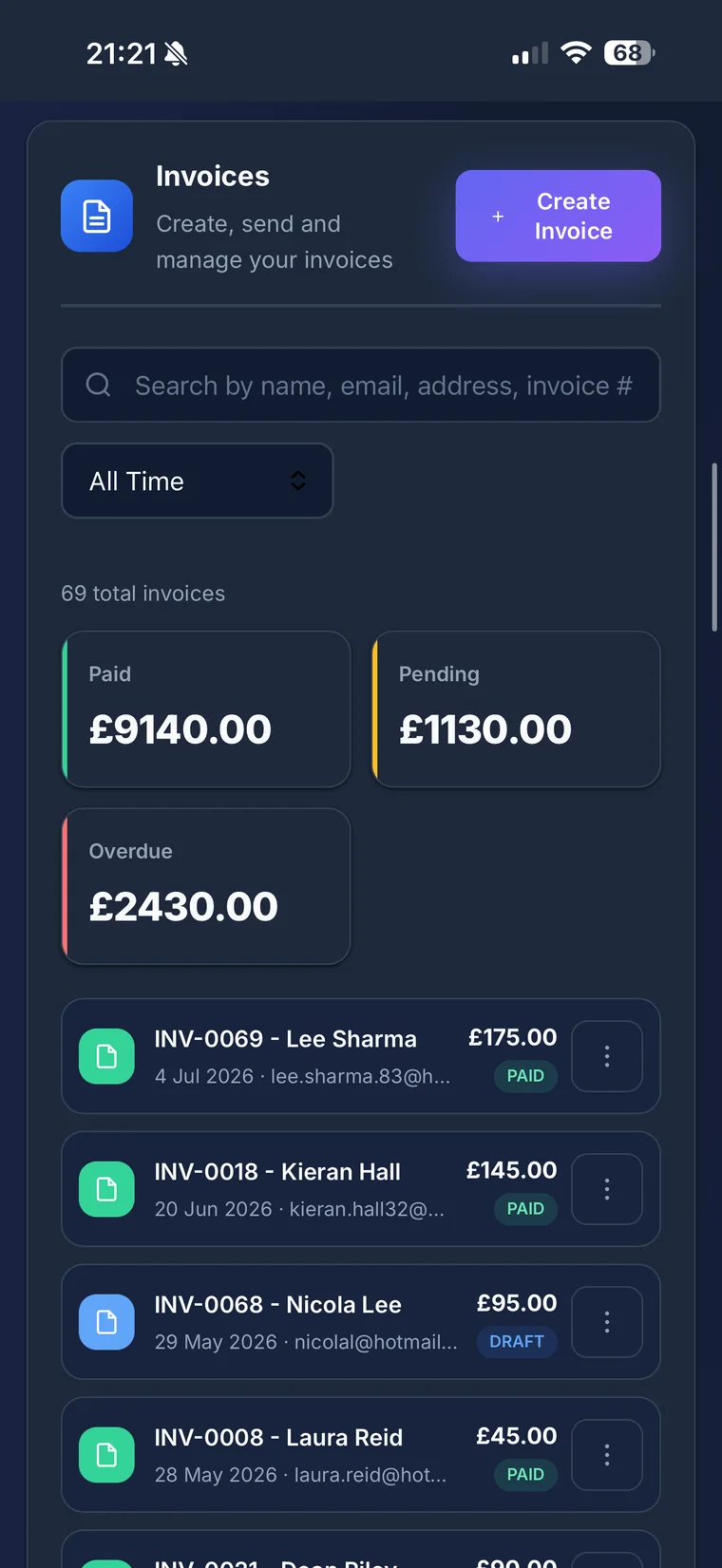 DetailBook invoices screen showing paid, pending and overdue totals